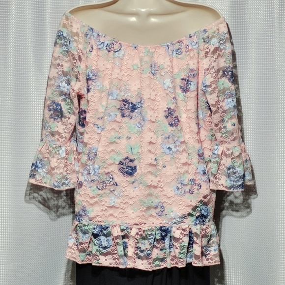 Almost Famous On / Off Shoulder Peplum Pink Lace Stretch Pop Over Top (L) - Picture 2 of 10